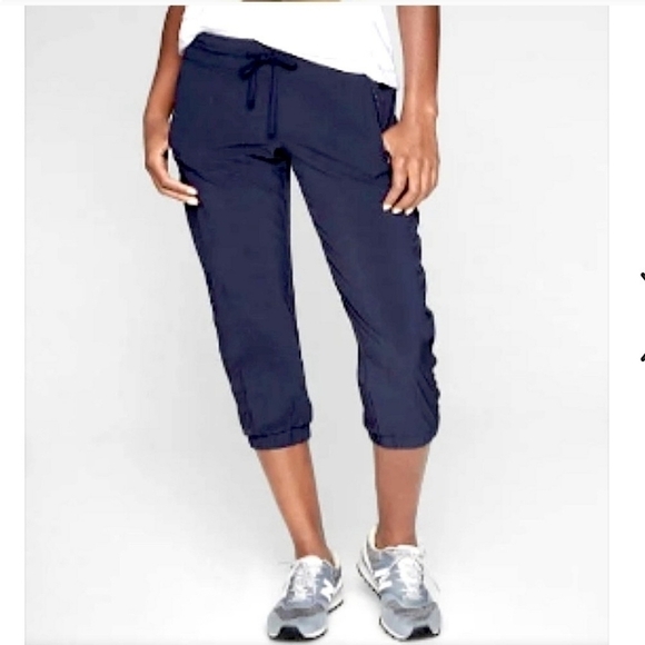 Athleta La Viva Capris Pants Ruched Leg Cropped Pant Active Fit Size 2 - Picture 3 of 11
